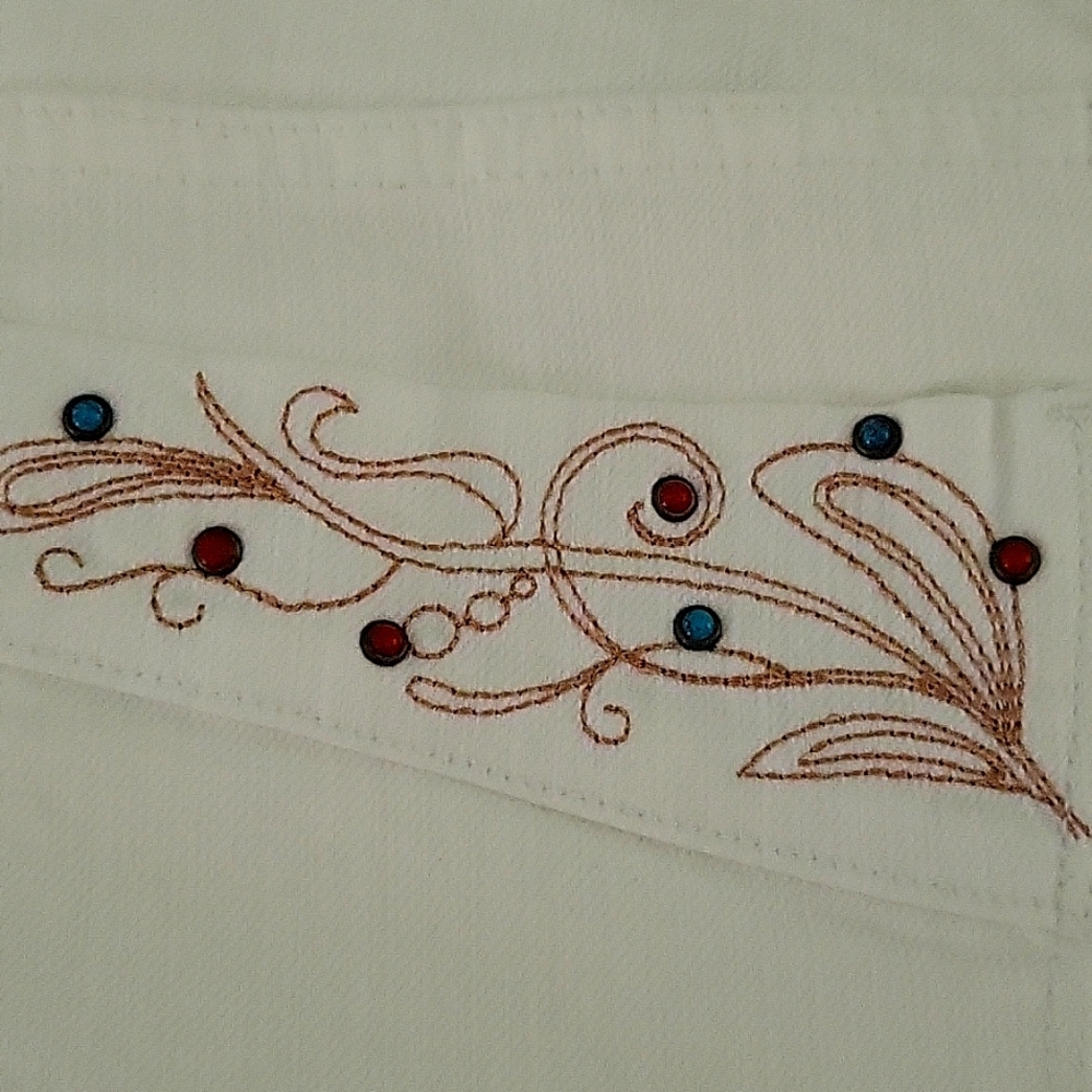 Chicos Embellished Platinum Jeans 1.5 (10)
